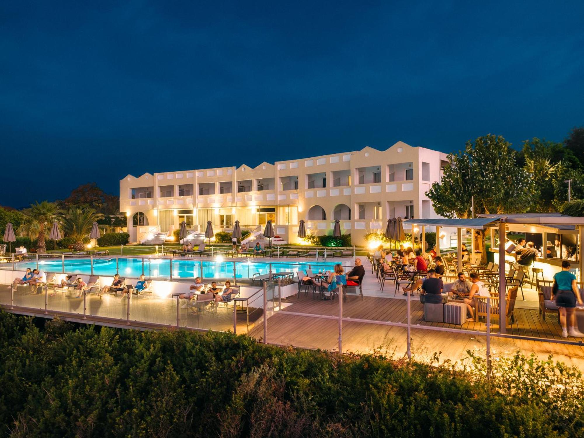 Niforeika Beach Hotel Екстер'єр фото