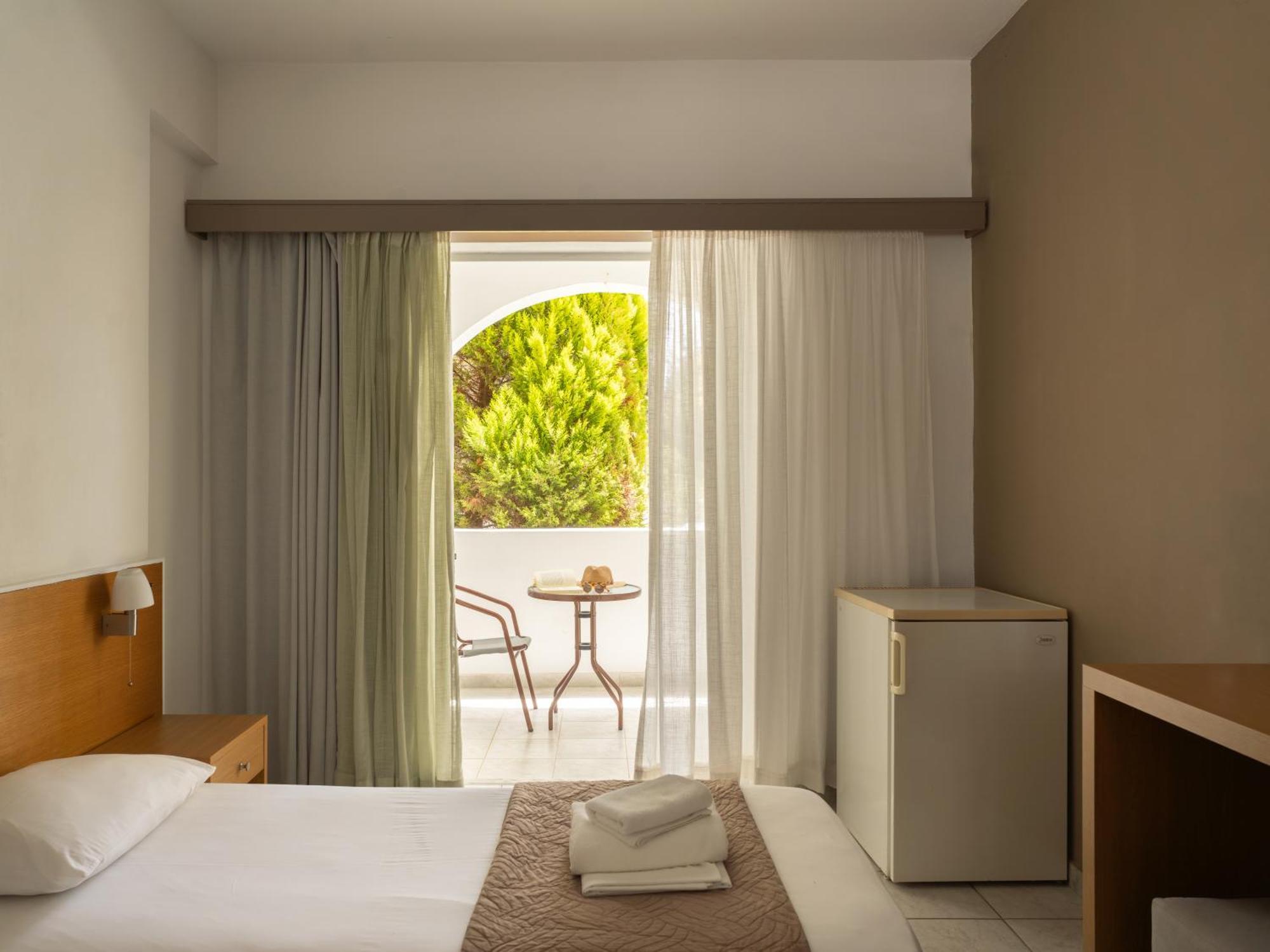 Niforeika Beach Hotel Екстер'єр фото