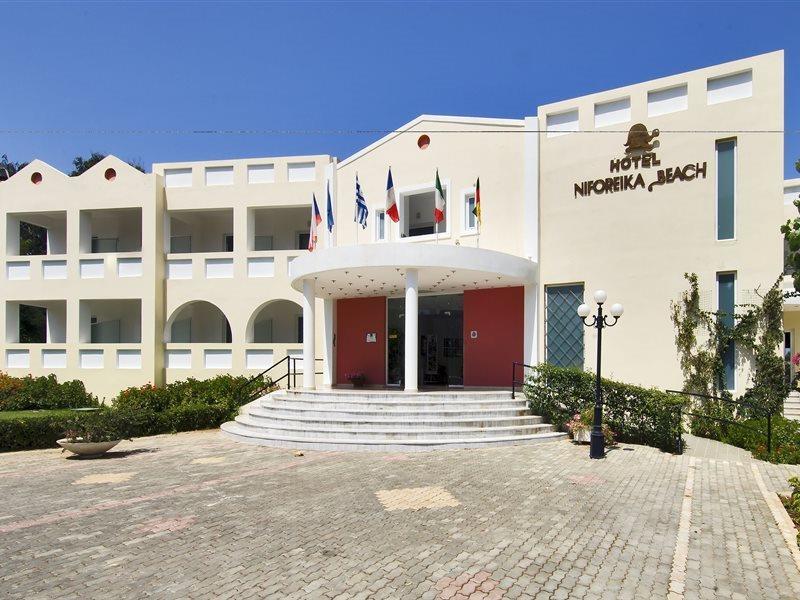 Niforeika Beach Hotel Екстер'єр фото